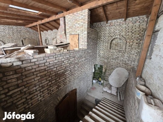 64 nm-es ház eladó Adony