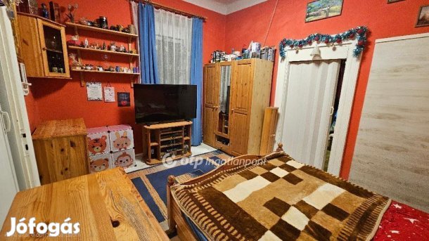 64 nm-es ház eladó Eger