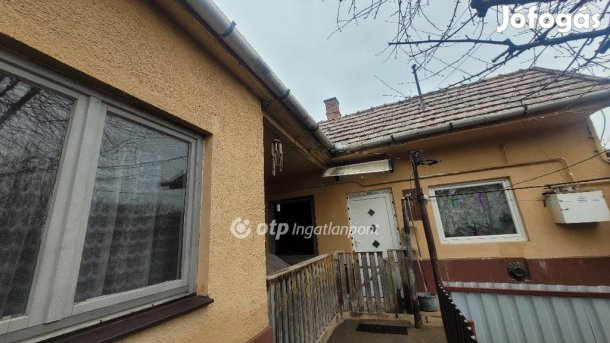 64 nm-es ház eladó Jászberény