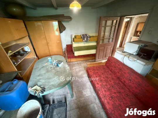 64 nm-es ház eladó Tiszakécske