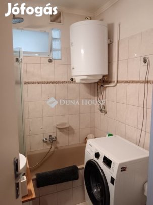 64 nm-es lakás eladó Pécs