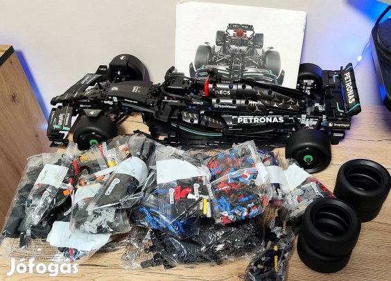 65 cm-es F1 W14 Mercedes AMG 1643 db-os építőkészlet