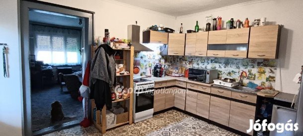 65 nm-es ház eladó Dömsöd