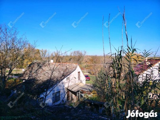 65 nm-es ház eladó Lovasberény