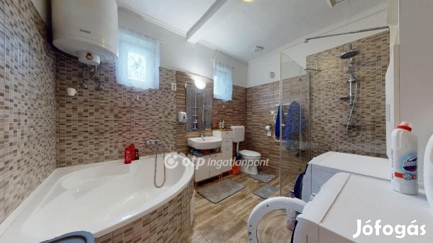 65 nm-es ház eladó Mezőkeresztes