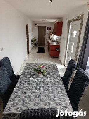 65 nm-es ház eladó Nádudvar