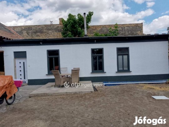 66 nm-es ház eladó Kiskunlacháza