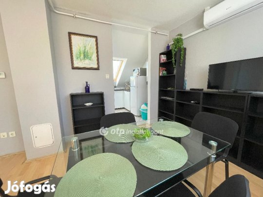 66 nm-es lakás eladó Siófok