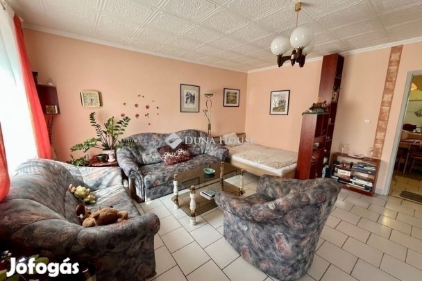 66 nm-es lakás eladó Szeged
