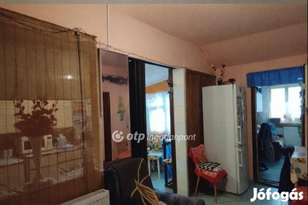 67 nm-es ház eladó Jászberény