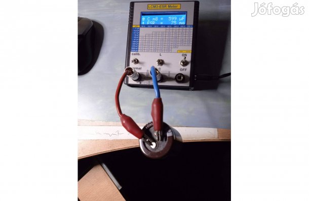 680 uF , 200 V DC , Nippon Chemi-Con kondenzátor , snap-i