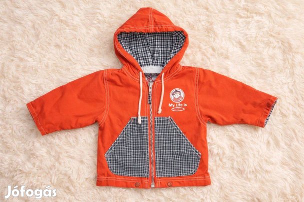 68-as tavaszi kabát babáknak újszerű, praktikus darab