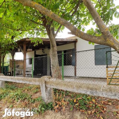 68 nm-es ház eladó Fadd