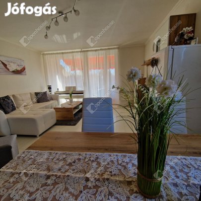 68 nm-es ház eladó Siófok