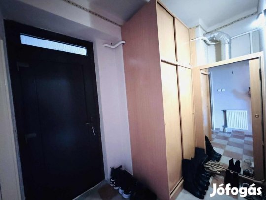 68 nm-es lakás eladó Pécs