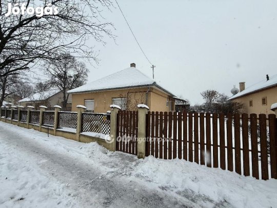 69 nm-es ház eladó Baktalórántháza