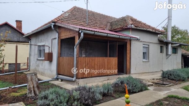 69 nm-es ház eladó Kaba