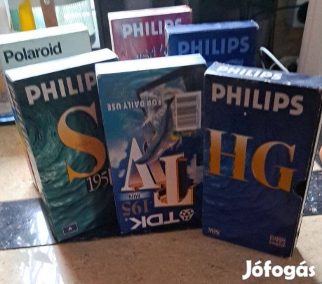 6+1 vhs videó kezetta egyben 1000 ft