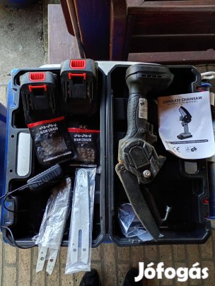 6" akkus mini láncfűrész - hibás, de működőképes - tartozékaival