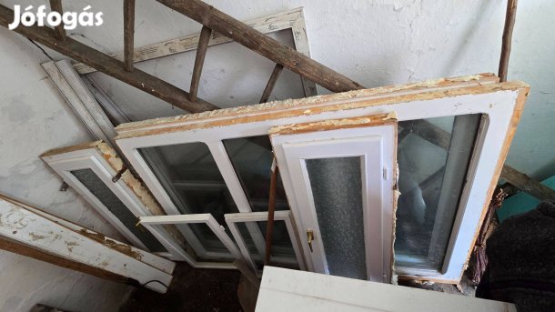 6 db bontott faablak (2 db hőszigetelt + 4 db sima)