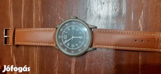 6 db férfi karórák óraszijjal jó minőségben 