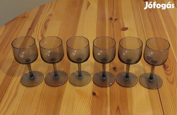 6 db füstszínű talpas borospohár