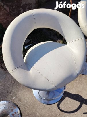 6 db krémszínű Stafford bárszék felújítandó