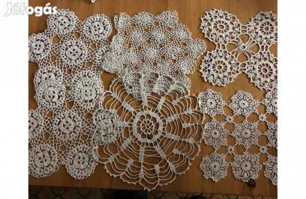 6 db régi horgolt csipke terítő