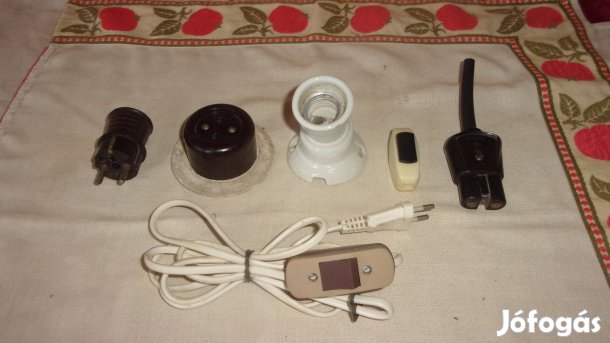 6 db régi villamossági tartozék