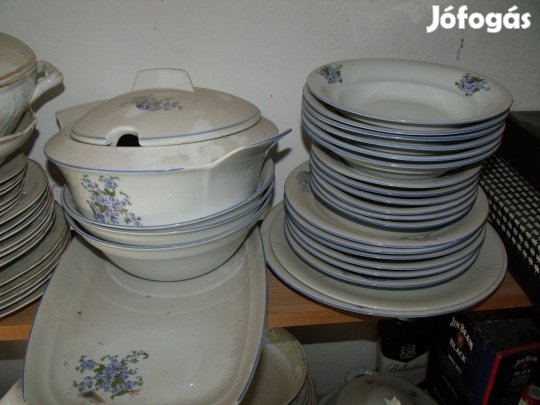 6 személyes tálaló és étkészlet. Teljes és vadonatúj