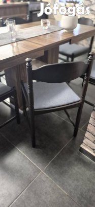 6db-os étkezőszék két féle huzattal 