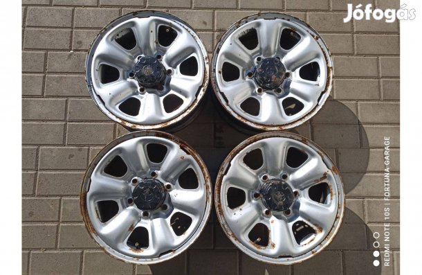 6x139.7 16" Toyota használt lemezfelni garnitúra (678)