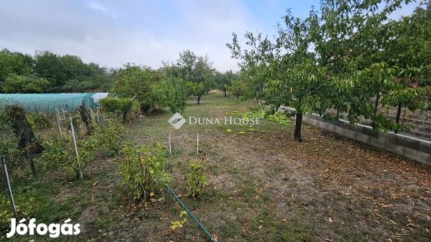 707 nm-es telek eladó Várpalota