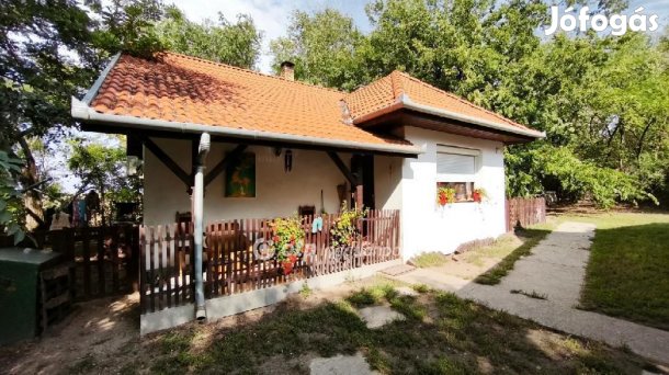 70 nm-es ház eladó Délegyháza