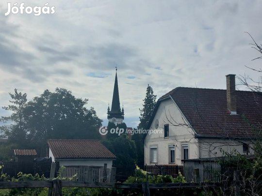 70 nm-es ház eladó Mikepércs