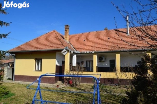 70 nm-es ház eladó Tápióbicske