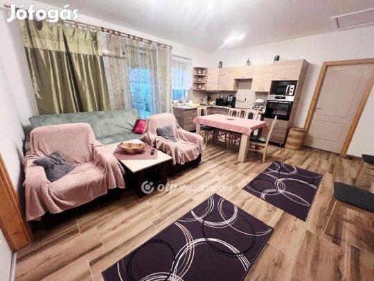 70 nm-es ház eladó Tököl