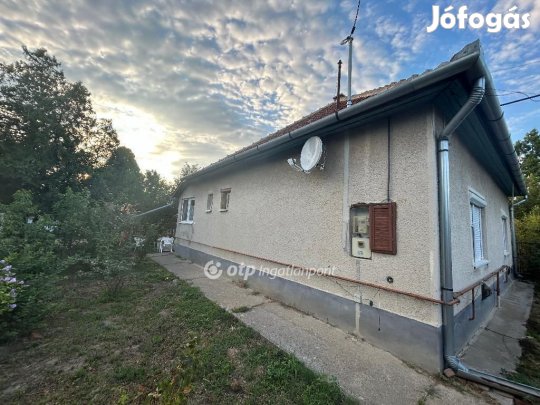 70 nm-es ház eladó Zsáka