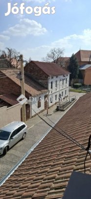 70 nm-es lakás eladó Pécs