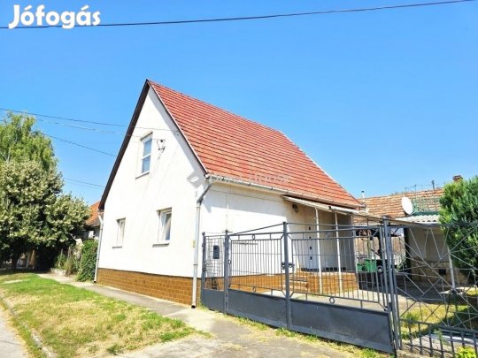 71 nm-es ház eladó Siklós