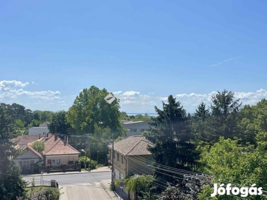 71 nm-es lakás eladó Balatonalmádi