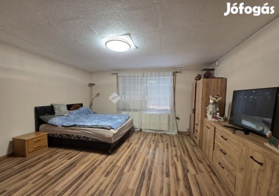 72 nm-es ház eladó Tápiószecső