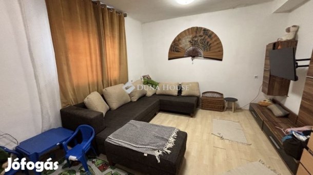 72 nm-es ház eladó Zirc