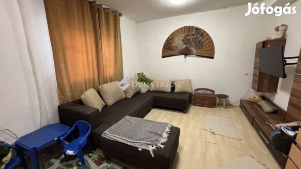 72 nm-es ház eladó Zirc