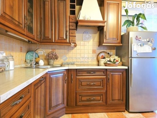 72 nm-es lakás eladó Pécs