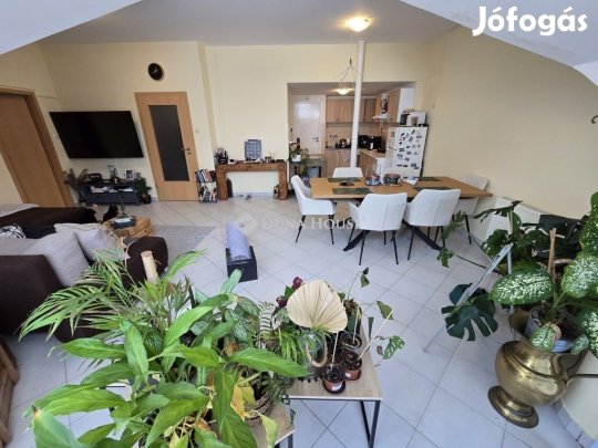 72 nm-es lakás eladó Veszprém