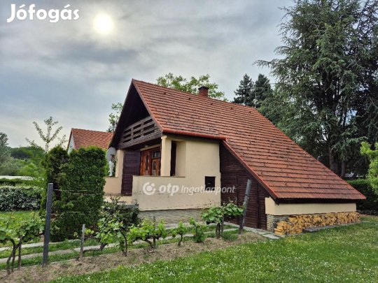 73 nm-es ház eladó Ábrahámhegy