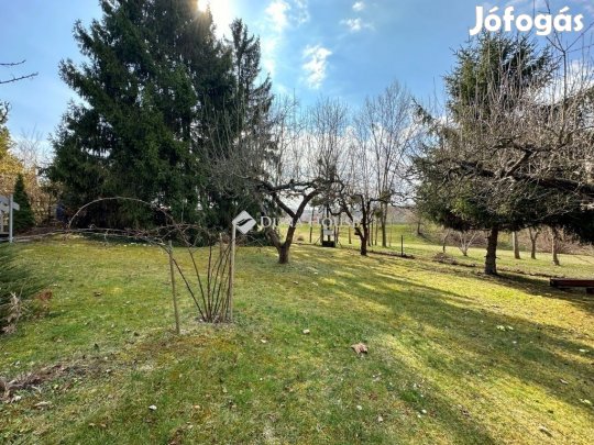 746 nm-es telek eladó Orfű