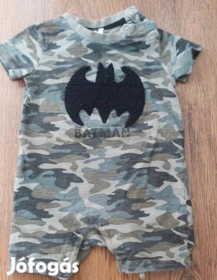 74-es Batman napozó