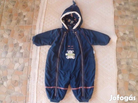 74-es Macis bokáig kinyitható téli fiú overál kezeslábas 74